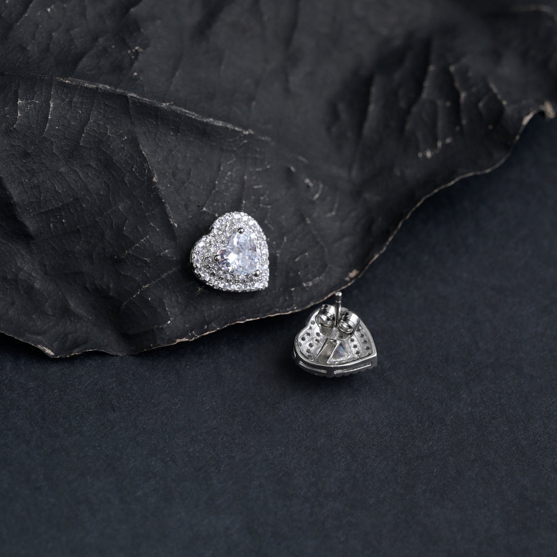 Silver Queen's Heart Studs image 4