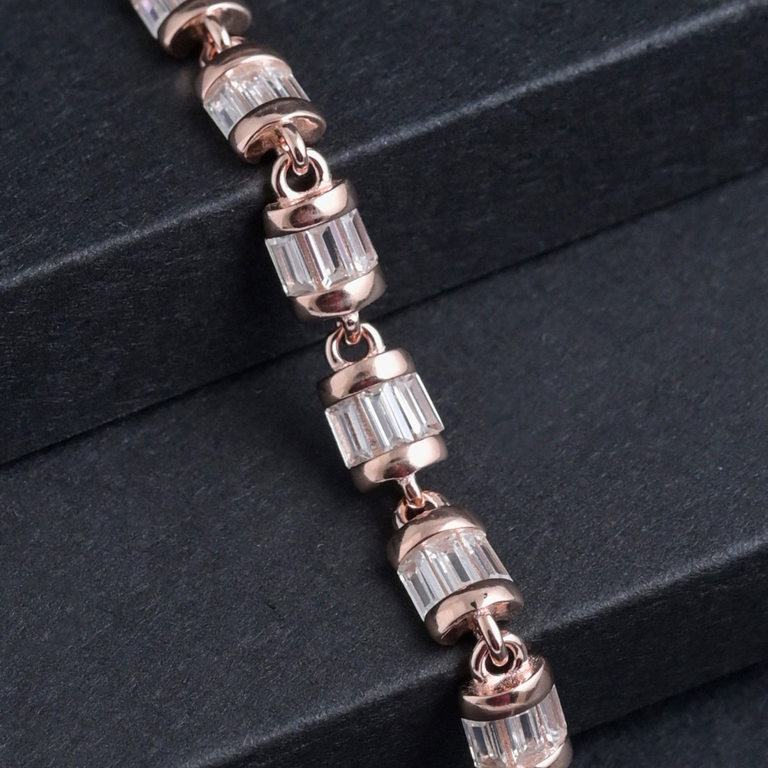 Rosegold Dewdrops Bracelet image 2