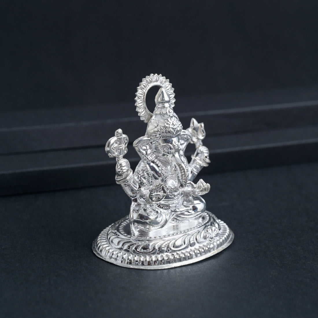 Silver Ganesh Idol image 1