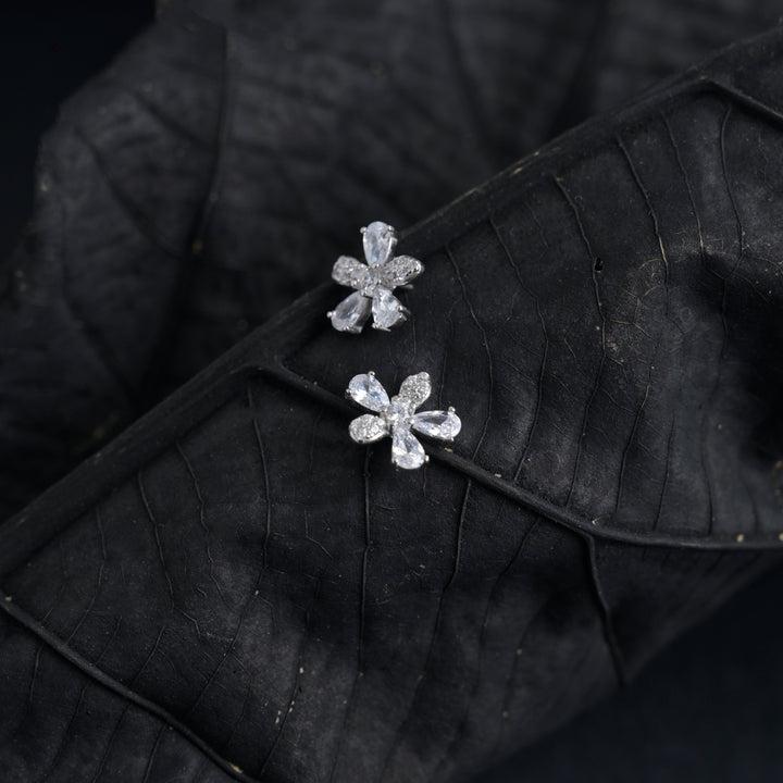 Silver Daisy Dreams Earrings image 3