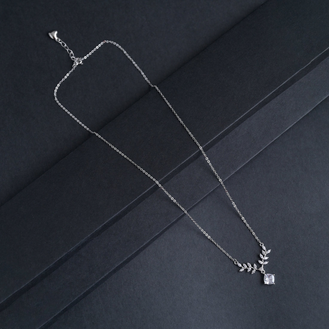 Silver Fern Pendant image 3