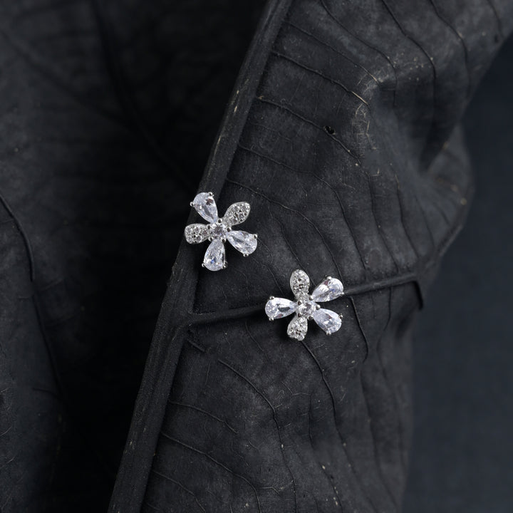 Silver Daisy Dreams Earrings image 0