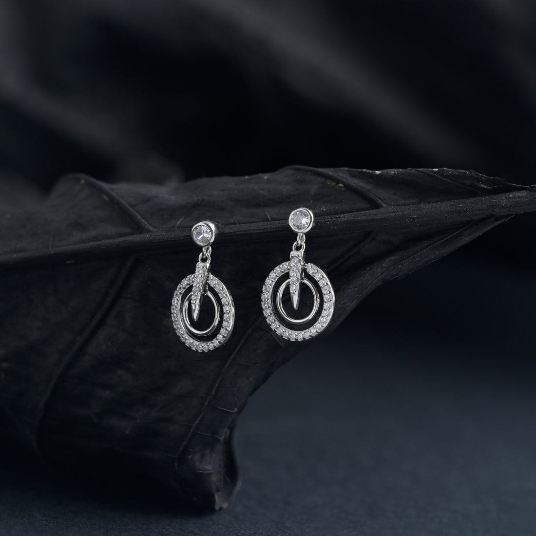 Silver Moonlit-Drops Earrings image 3