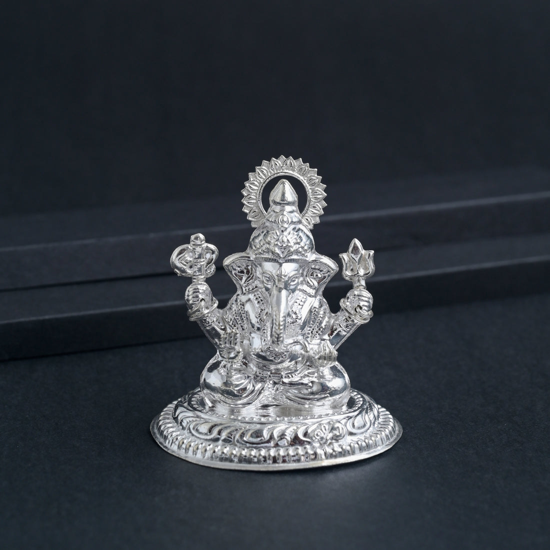 Silver Ganesh Idol image 0